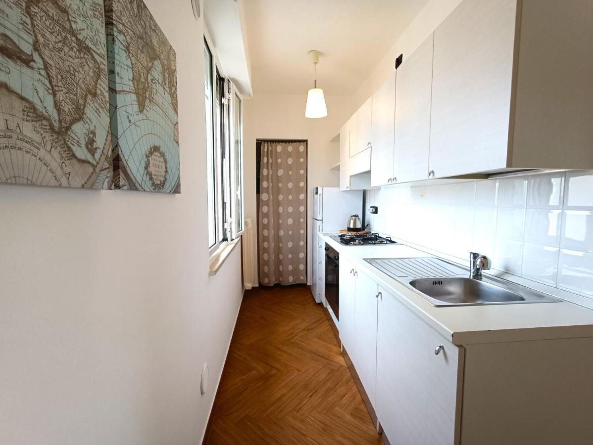 Good Vibes Apartment Bari Esterno foto
