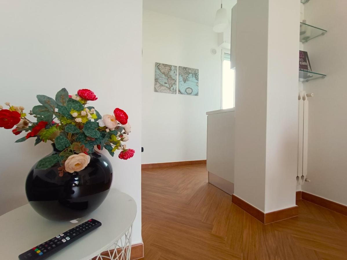 Good Vibes Apartment Bari Esterno foto